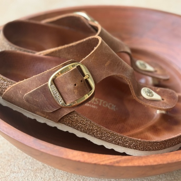 Birkenstock Gizeh Big Buckle Leather Sandals Cognac Gold 7-7.5/38 regular/wide - Picture 2 of 8